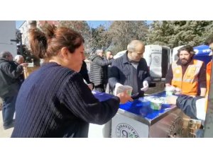 Afet bölgesinde her gün 8 bin kişilik yemek