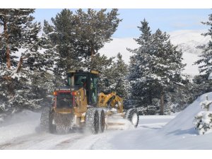 Erzincan’da kardan 44 köy yolu ulaşıma kapalı