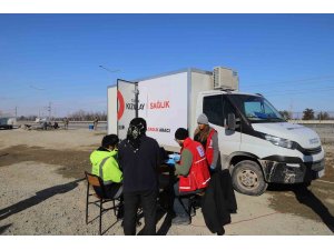 Kızılay mobil sağlık araçları ilk gün 600’den fazla depremzedeye ulaştı