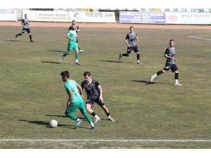 Ermaş Muğlaspor ve Marmaris Gençlikspor depremzedeler için sahaya çıktı