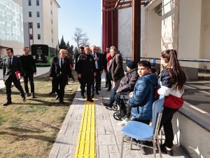 Denizli depremin yaralarını birlikte sarıyor