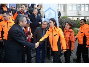 Başkan Yılmaz, depremden dönen ekibi karşıladı