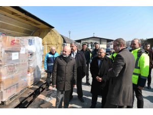 Başkan Büyükkılıç,  Tren Garı’ndaki yardım çalışmaları hakkında inceleme yaptı