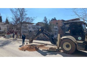 Manisa Büyükşehir Belediyesi yaraların sarılması için kolları sıvadı