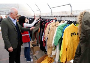 Akdeniz Belediyesi ’Giysi Market’ kurdu