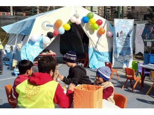 Kahramanmaraş’ta çocukların yaraları masallarla sarılıyor