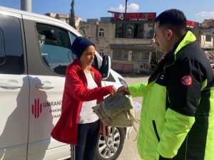 Ekiplerin enkazda bulduğu çantanın sahibine sosyal medyadan ulaşıldı