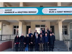 Gönüllü öğretmenler deprem bölgesine uğurlandı