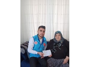 Umre ziyareti için biriktirdiği parayı depremzedelere bağışladı