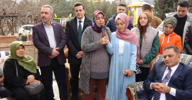 Burdur’da mahalle sakinleri 25 depremzedeye ev kurarak sıcak bir yuva sağladı