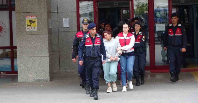 Antalya’da silah tehditli şantaj çetesine operasyon: 4 tutuklama