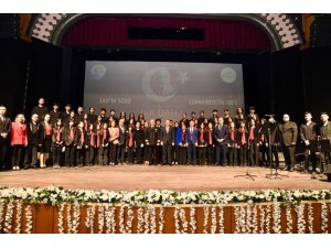Mersin’de İstiklal Marşının 102. yıl dönümü kutlandı