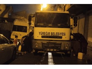 Yüreğir Belediyesinden Şanlıurfa’ya temizlik desteği