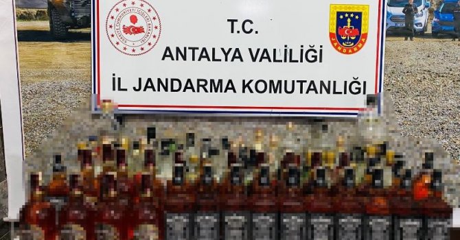 Antalya’da bin 669 şahıs sorgulandı, 30 litre sahte alkol ele geçirildi