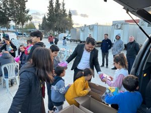 Osmaniye Milletvekili Aday Adayı Keleş, depremzedelerle iftar yaptı