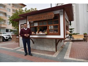 Alanya Belediyesi halk ekmek büfelerinde satılan pidelere yoğun ilgi