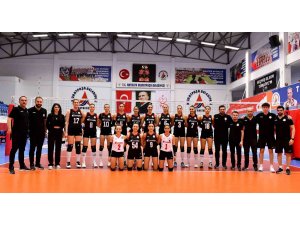 Muratpaşa Belediyespor, Sultanlar Ligi için sahaya çıkıyor