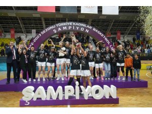 Tarsus Belediyesi Kadın Basketbol Takımı şampiyon oldu