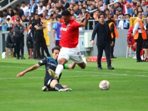 Spor Toto Süper Lig: Adana Demirspor: 3 - Kasımpaşa: 0 (İlk yarı)