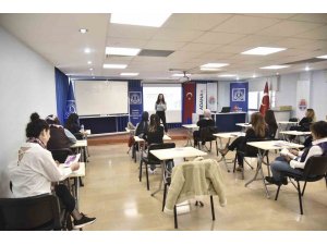 “Güçlü Kadın Güçlü Adana” projesiyle kadınlar istihdam ediliyor