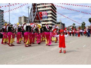 Adana’da 23 Nisan Ulusal Egemenlik ve Çocuk Bayramı kutlandı