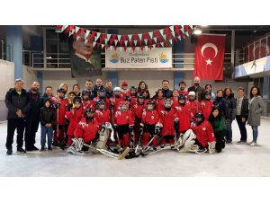 Antalyaspor buz hokeyi takımı maçlara hazır