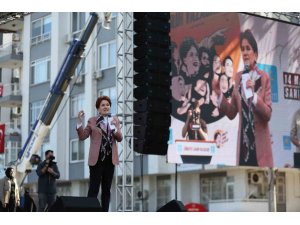 İYİ Parti Genel Başkanı Akşener: "18-26 yaş arasındaki gençlere iş bulana kadar 2 bin 500 lira maaş ödeyeceğiz"