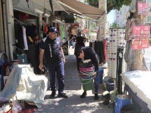 Toroslar zabıtasından yol ve kaldırım işgaline karşı denetim