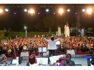 Tarsus Müzik Günleri yoğun katılımla tamamlandı