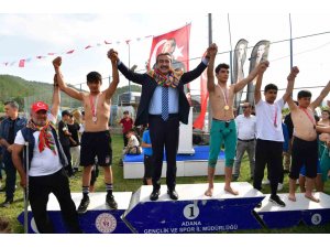 Salbaş’ta başpehlivan Mehmet Çelebi oldu