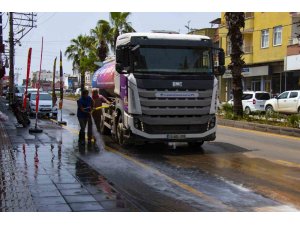 Mersin Büyükşehir Belediyesi ekipleri yağışın ardından sahada