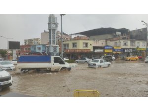 Hatay Kırıkhan’da fırtına ve şiddetli yağış