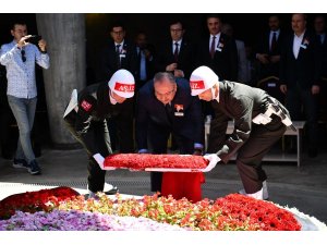 9. Cumhurbaşkanı Süleyman Demirel, kabri başında törenle anıldı