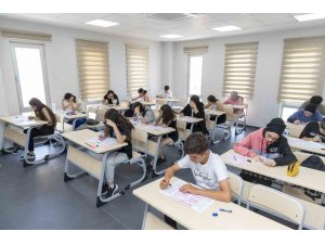 Mersin’deki kurs merkezlerine YKS hazırlık ön kayıtları başladı