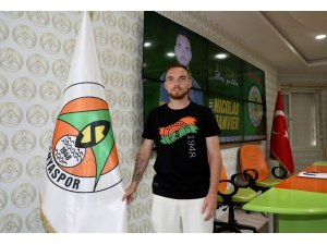 Orta saha oyuncusu Nicolas Janvier Alanyaspor’da