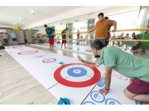 Mersin’de özel bireyler için ’floor curling’ kursu açıldı