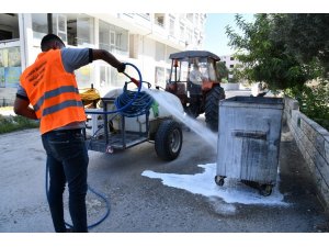 Osmaniye’de çöp konteynerleri dezenfekte ediliyor