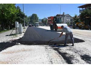 Isparta Belediyesi asfalt çalışmalarına devam ediyor