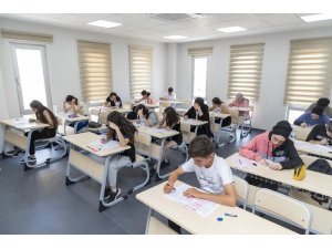 Mersin Büyükşehirin kurs merkezlerinde 18 öğrenci ilk 50 binde