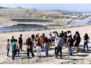 Öğrenciler katı atık depolama tesisinde incelemelerde bulundu