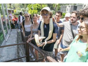 Değişim programıyla gelen öğrenciler Mersin’in güzelliklerine doyamadı