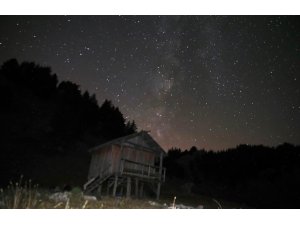 Adana’da Perseid Meteor Yağmuru’nu izlemek isteyenler yüksek yerlere çıktı