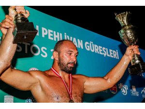 Gökbel’de başpehlivan Ali Gürbüz oldu