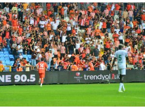 Trendyol 1.Lig: Adanaspor: 1 - Şanlıurfaspor: 0 (İlk yarı)