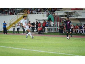 TFF 2. Lig: Isparta 32 Spor: 1 - Somaspor: 2