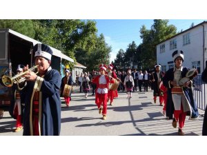 Isparta’da domates ve karanfil festivali başladı