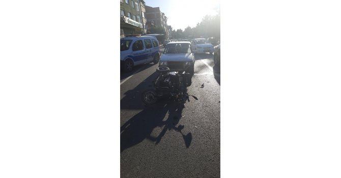 Burdur’da otomobille çarpışan motosiklet sürücüsü ağır yaralandı