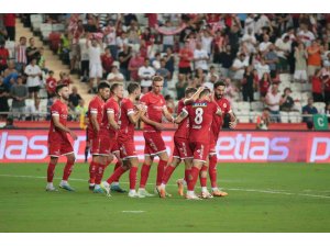 Trendyol Süper Lig: Antalyaspor: 2 - Samsunspor: 0 (İlk yarı)