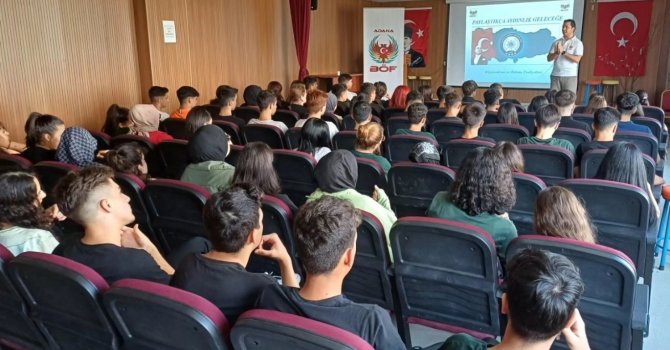 Öğrencilere terör uyarısı konferansı