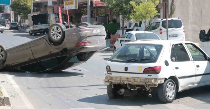 Kahramanmaraş’ta trafik kazası güvenlik kamerasında